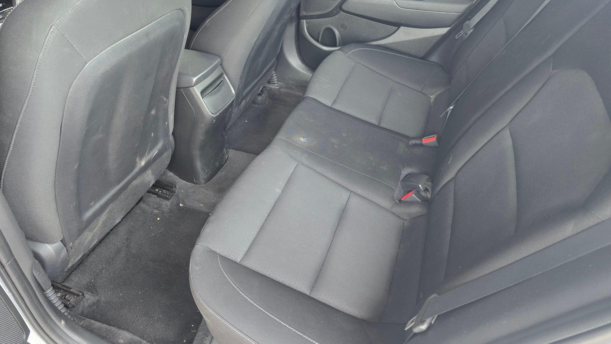 Hyundai Elantra Passenger side — before